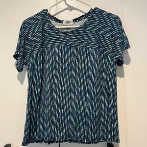 Old navy teal shirt